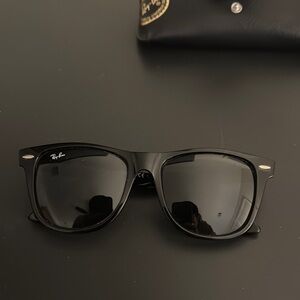 Ray-Ban Black Wayfarer Sunglasses